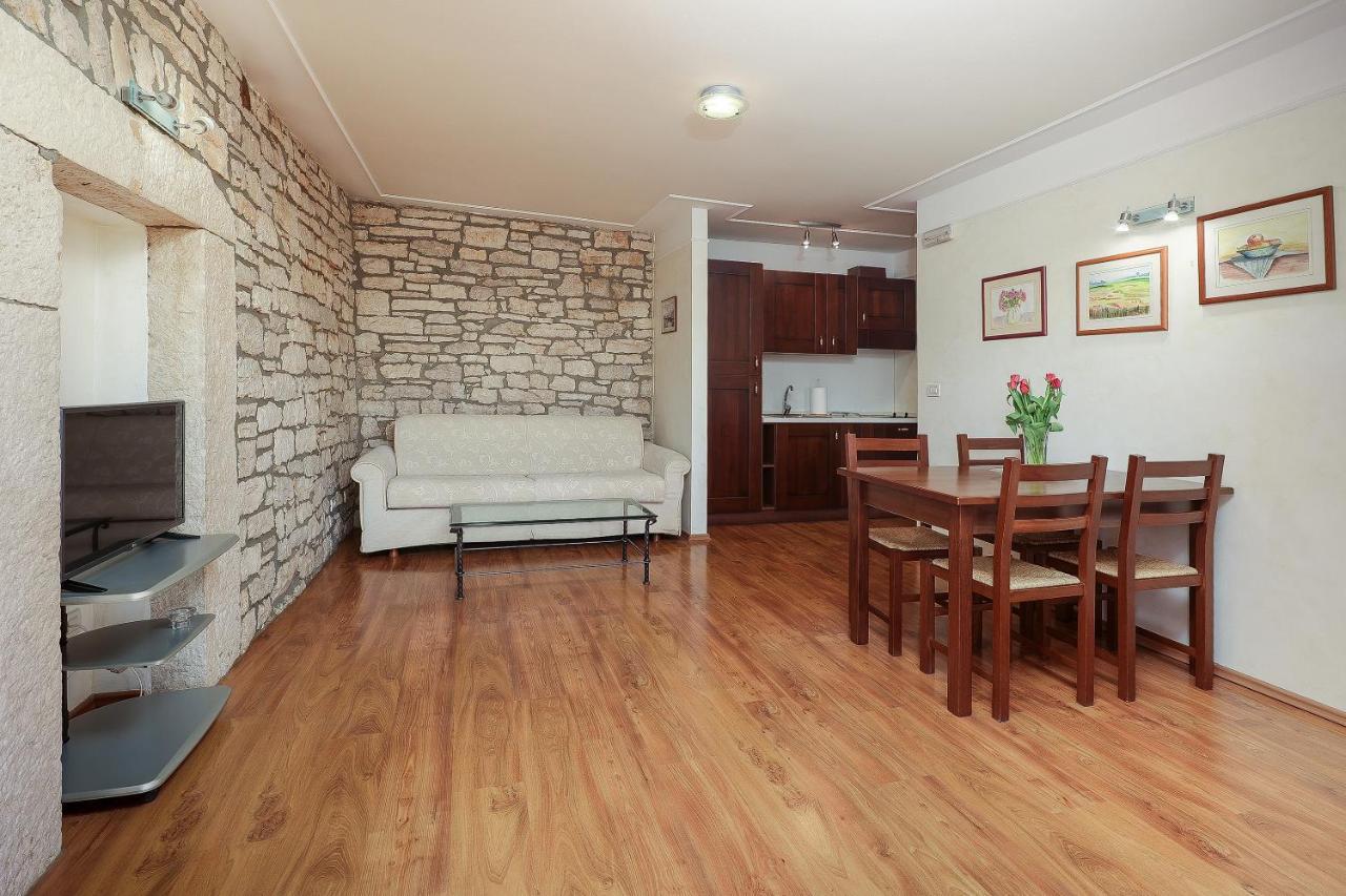 Casa Rustica Dva Baladura Apartments Kanfanar Dış mekan fotoğraf